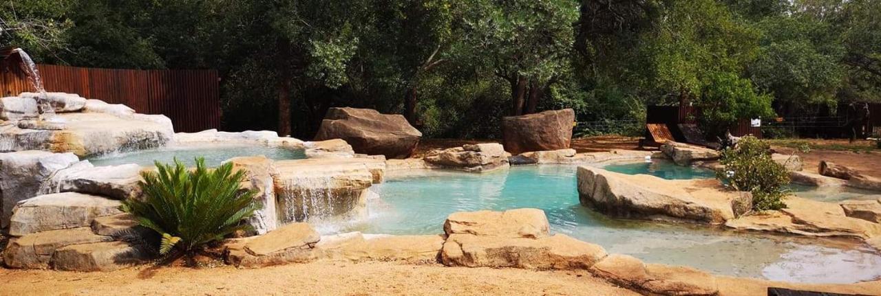 Boulders Safari Lodge Малелейн Екстериор снимка