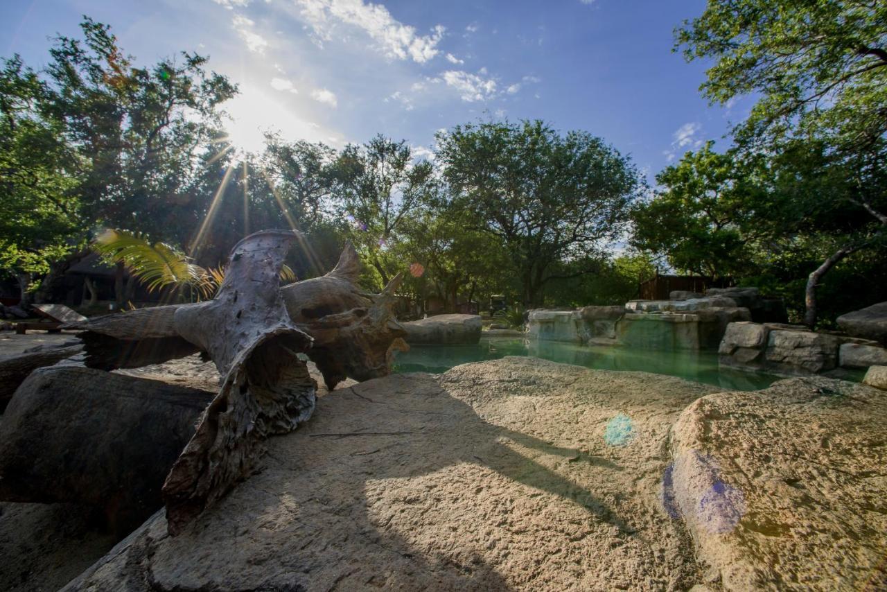 Boulders Safari Lodge Малелейн Екстериор снимка