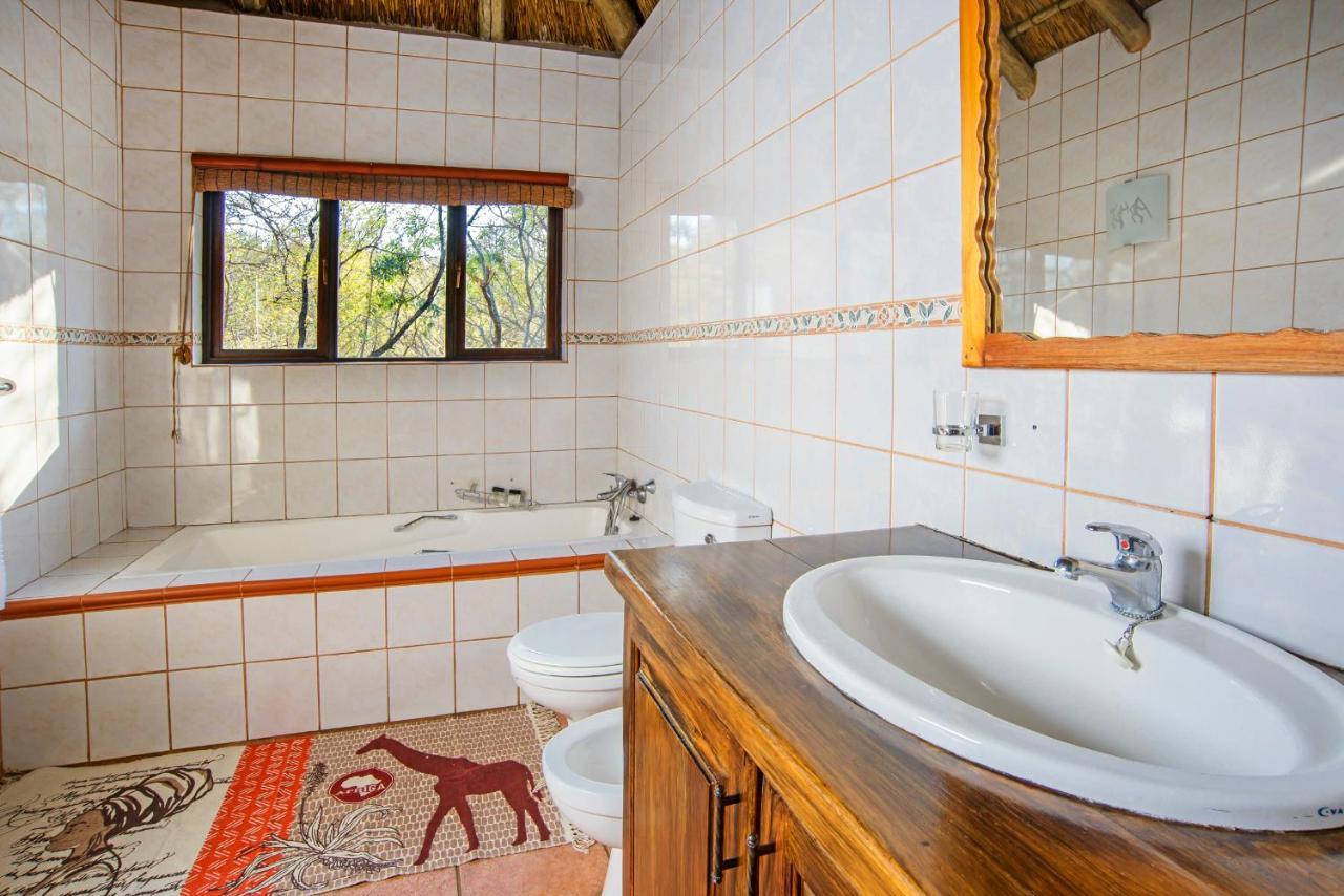 Boulders Safari Lodge Малелейн Екстериор снимка